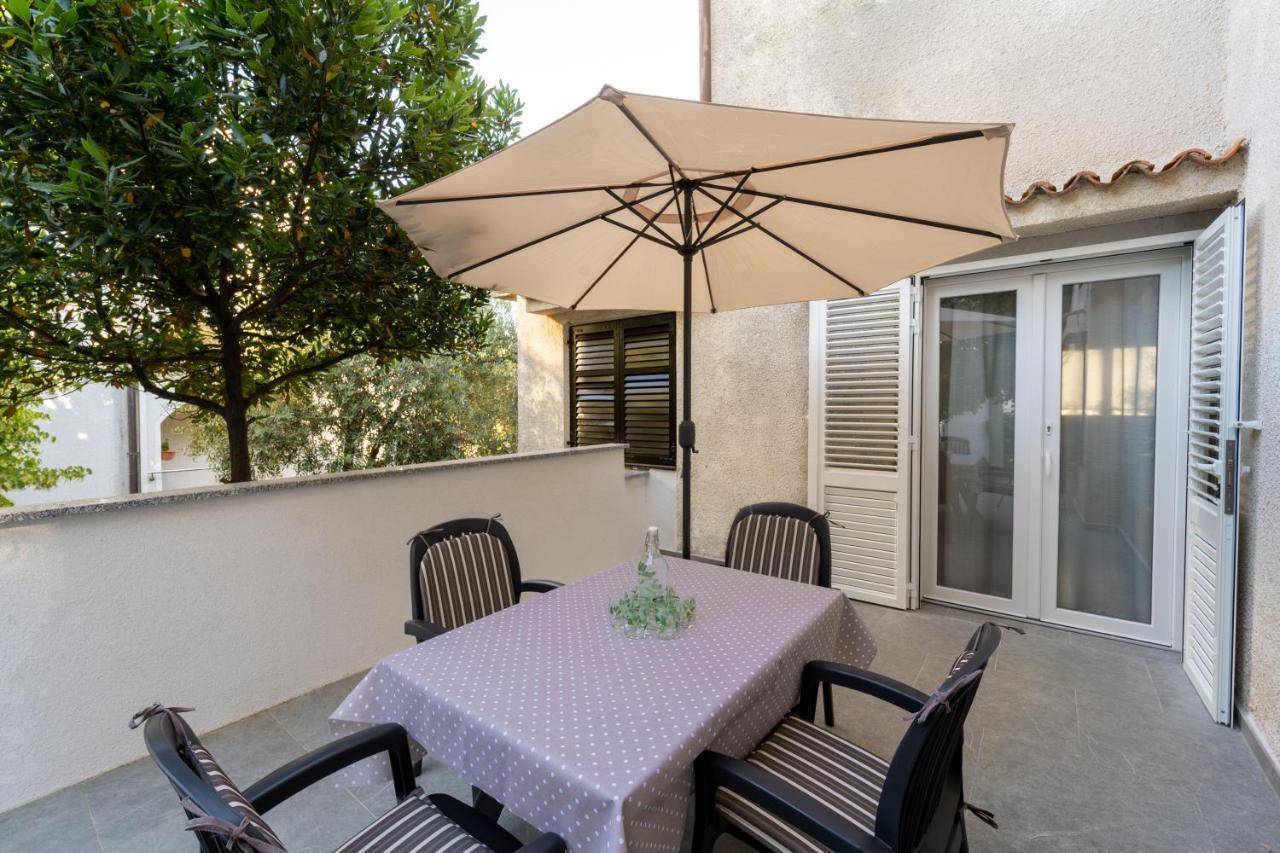 Apartamento Erika Krk Town Exterior foto